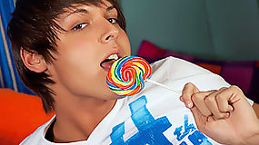 Innocent twink sucking big and hard lollipop