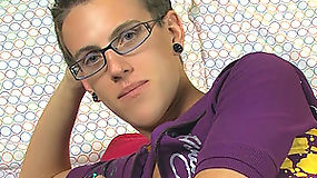 Dorky twink with a bad ass lollipop receives the mother of all blowjob